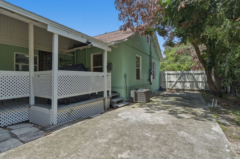 The 25th Street House — photo 26